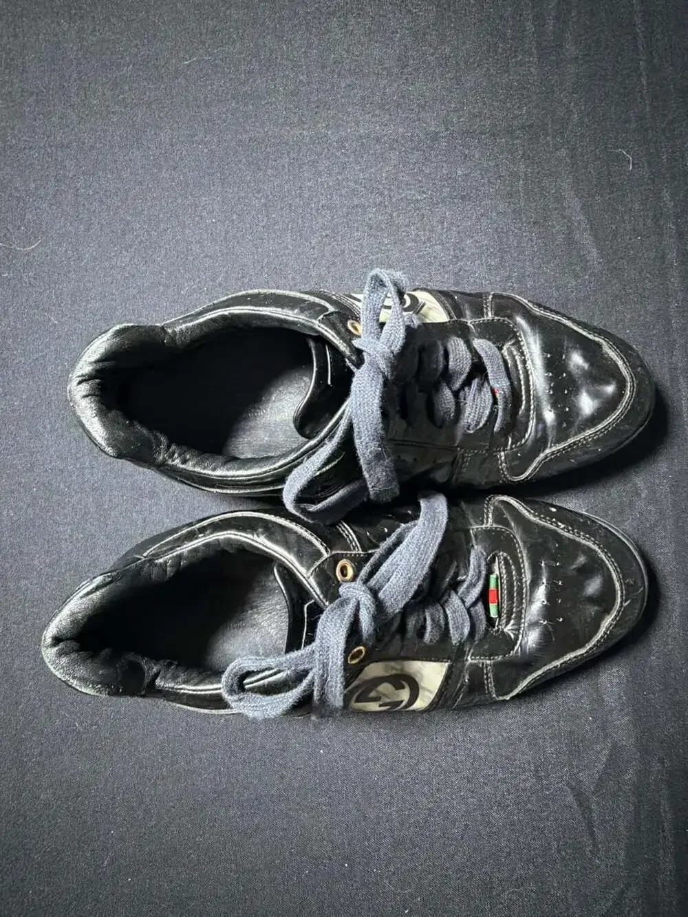 Gucci Black Patent Leather Interlocking G Logo Low Top Sneakers
